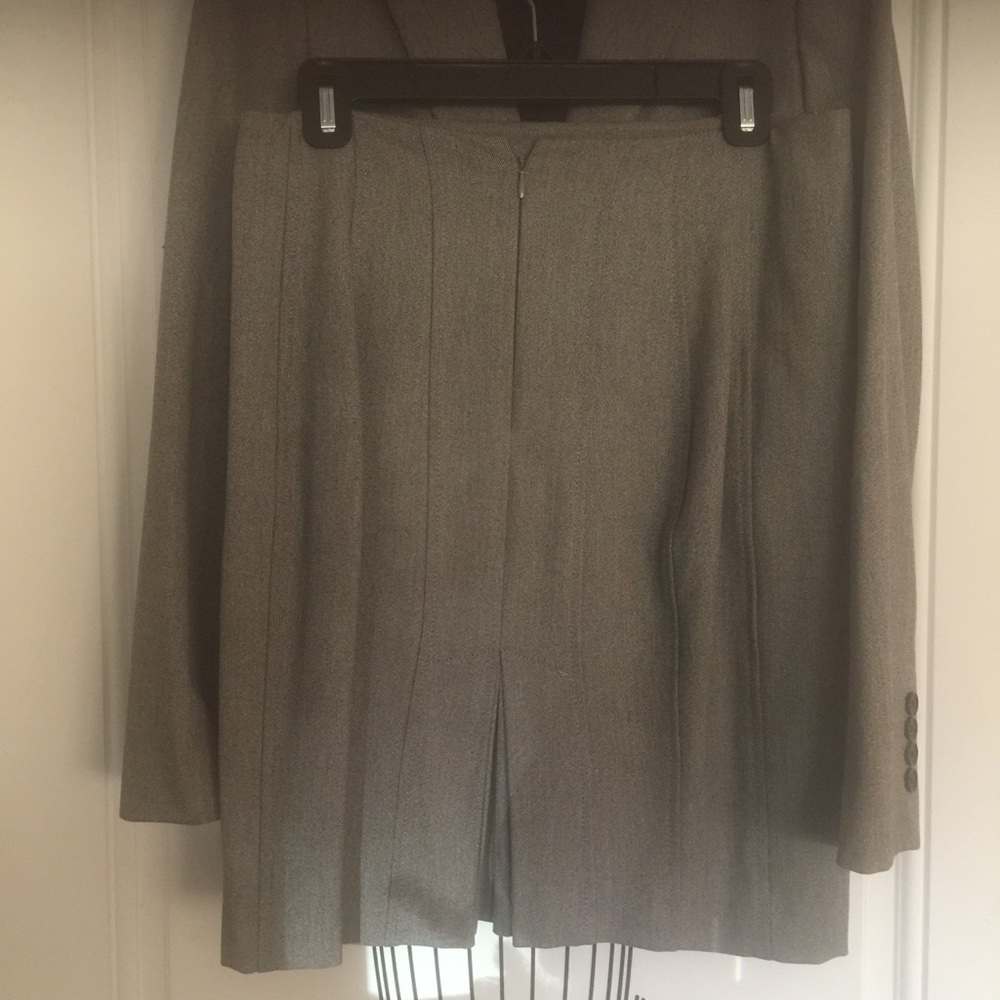 Express Gray Suit - image 3